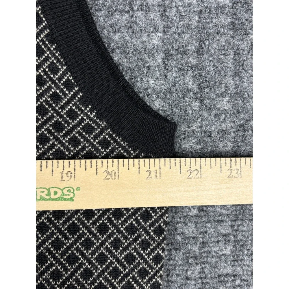 TravelSmith Merino Wool Blend V-Neck Sweater Vest L Black Geometric Preppy Y2K